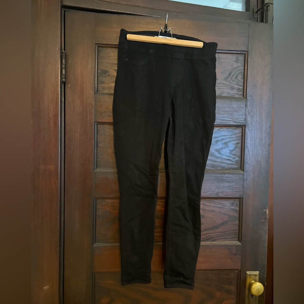 Old Navy Rockstar super skinny mid-rise jeggings with built-in warm. Black